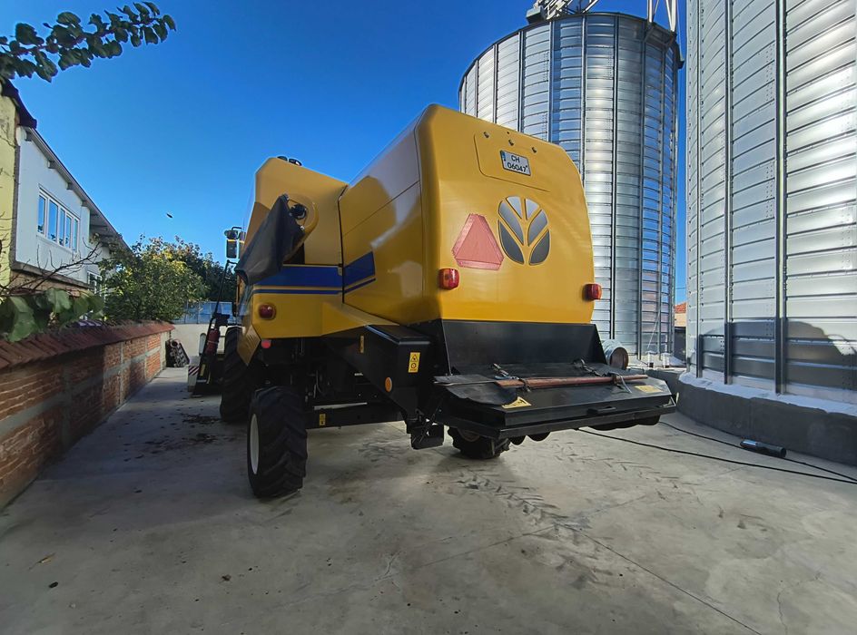 New Holland TC 5.90, с житен хедер 5.18м