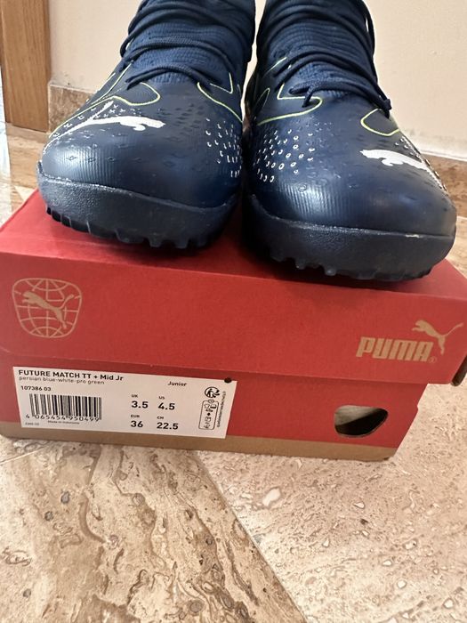 Футболни обивки Puma , пробвани с кутия