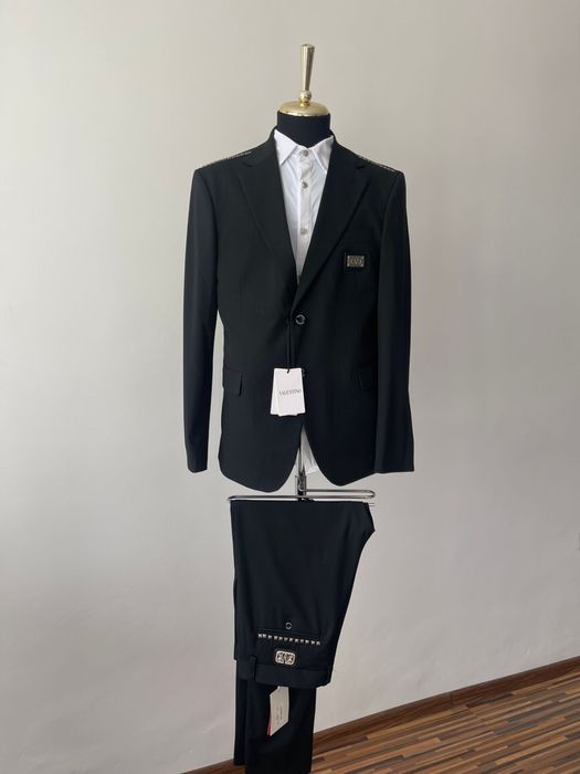 Valentino Costum