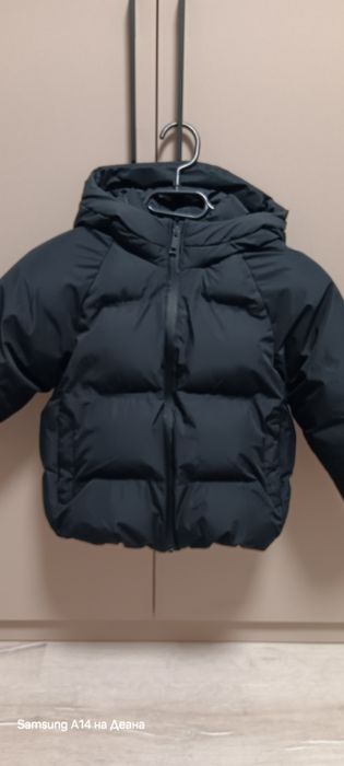 Яке на Зара унисекс за 5г.
