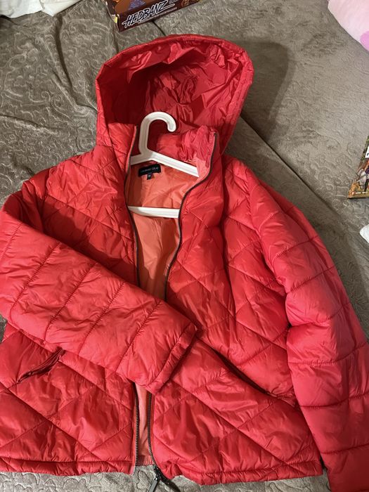 Продам легкую осеннюю куртку