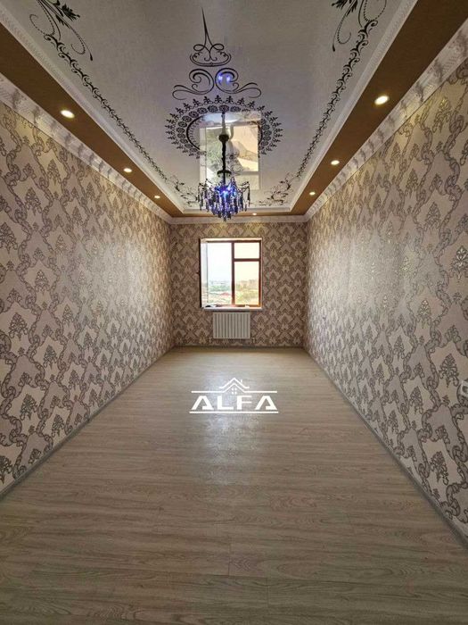 Buxoroda kvartira sotiladi 2 xonali 65m² 7-qavat.