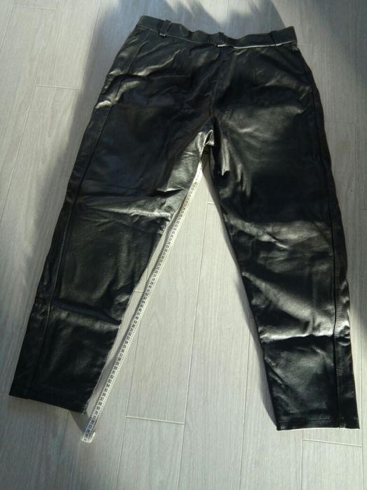 Pantaloni piele moto cu protectii genunchi