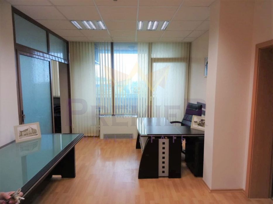 Продава се Офис в Варна, Спортна зала - 87 кв.м за 2989 €/кв.м - Снимка #4