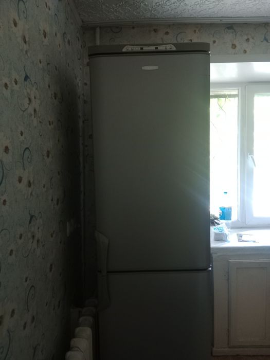 Продам холодильник на запчасти