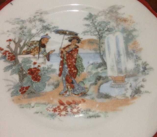 Антикварная фарфоровая тарелка в стиле "Шинуазри".  Ручная работа.