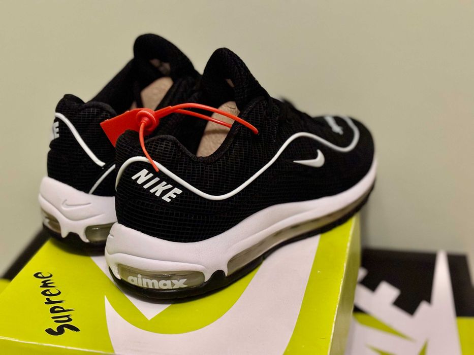 Nike Air Max 98 Supreme - Черно и бяло, размери 41, 42, 43