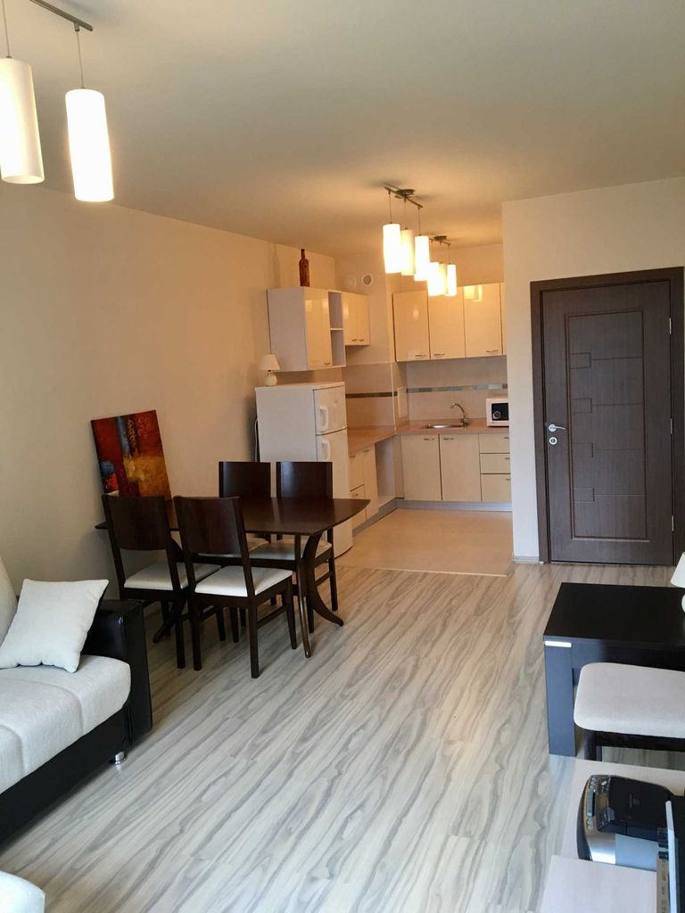 Дава се под наем Двустаен апартамент в Бургас, Зорница - 70 кв.м за 600 € - Снимка #8