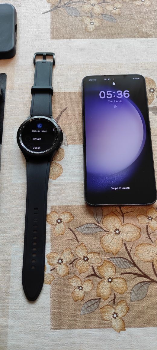 PACHET !! Samsung Galaxy S23 Cu Husa + Samsung Galaxy Watch 4