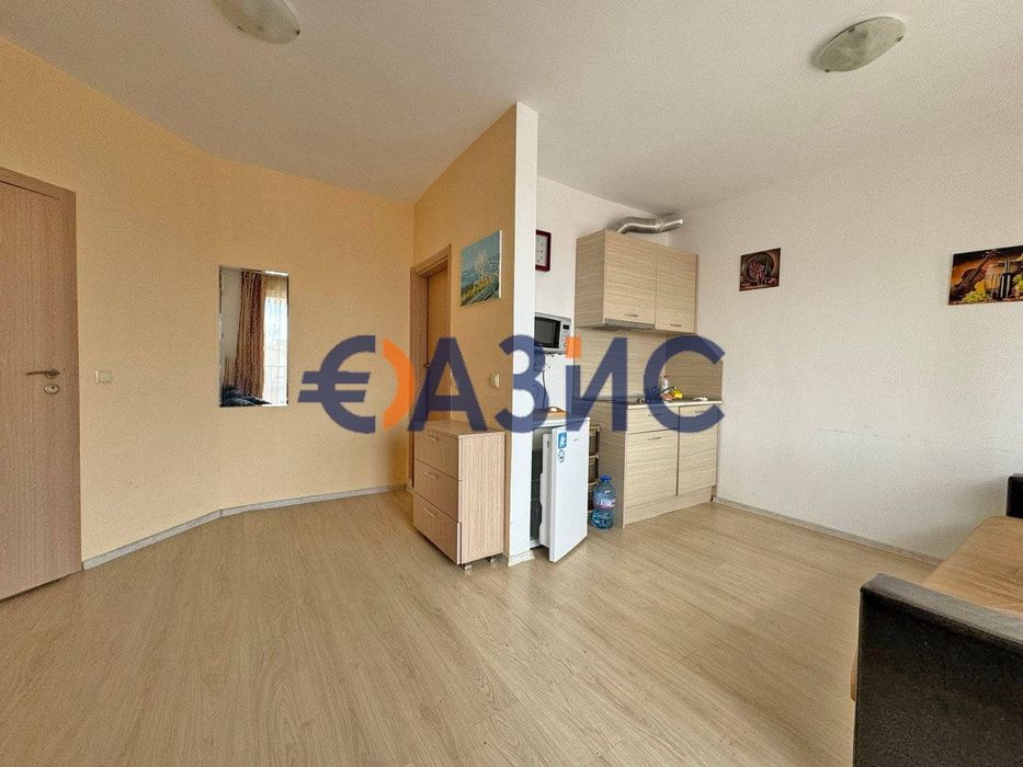 Продава се Двустаен апартамент в к.к. Слънчев бряг - 54 кв.м за 1038 €/кв.м - Снимка #2