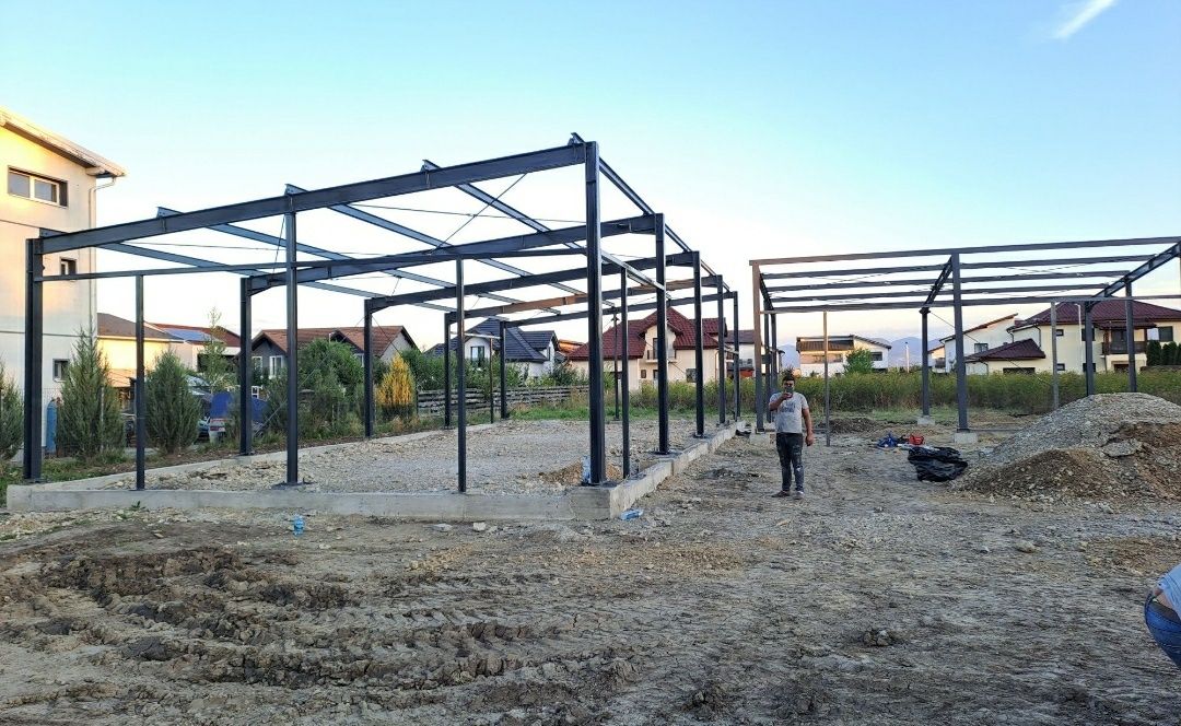 Vând structura metalica