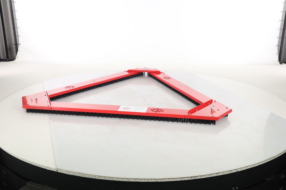 Футбол Щетка треугольная для искусственного газона