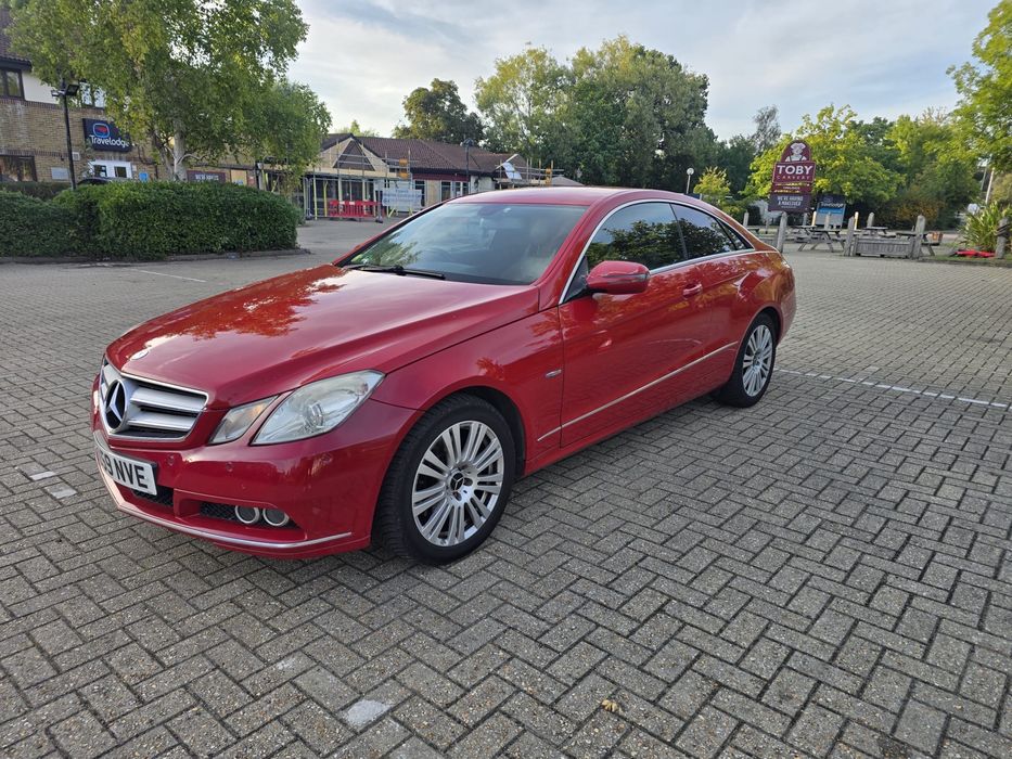 Mercedes E class 250 euro 5 an fabr  2010 adus pe roti din uk