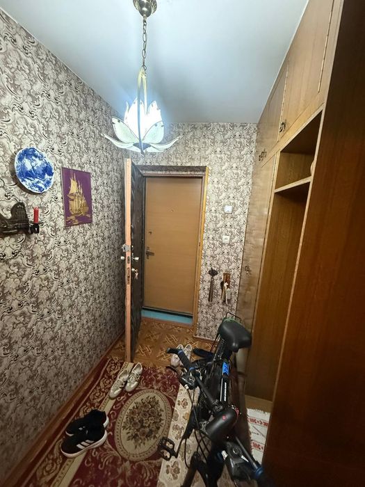 3/3/4 ттз 1 кирпич 2»6 балкон частично мебель, ипотеки нет , 72000