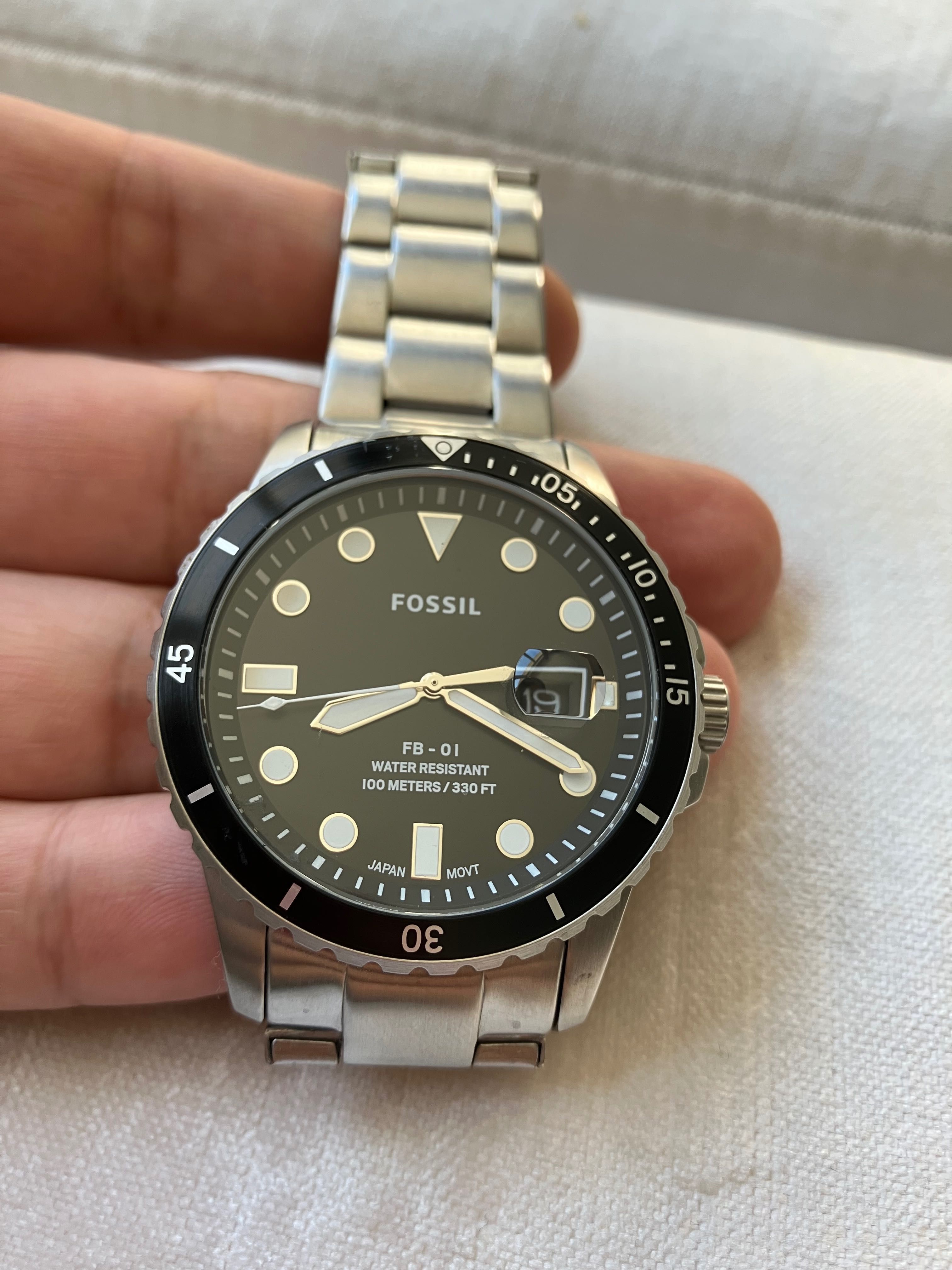 Fossil diver submariner часовник