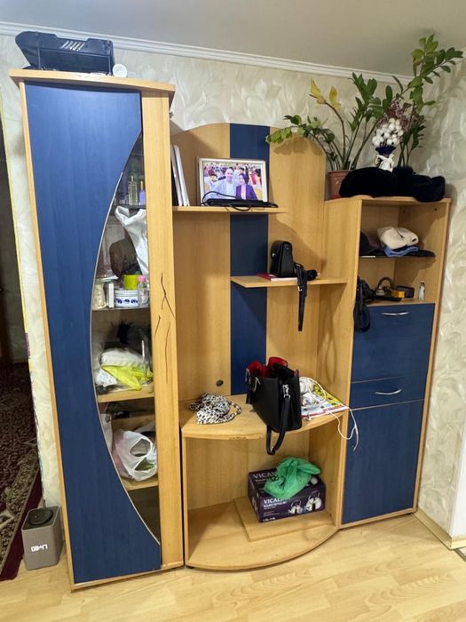 Отдам шкаф прихожей