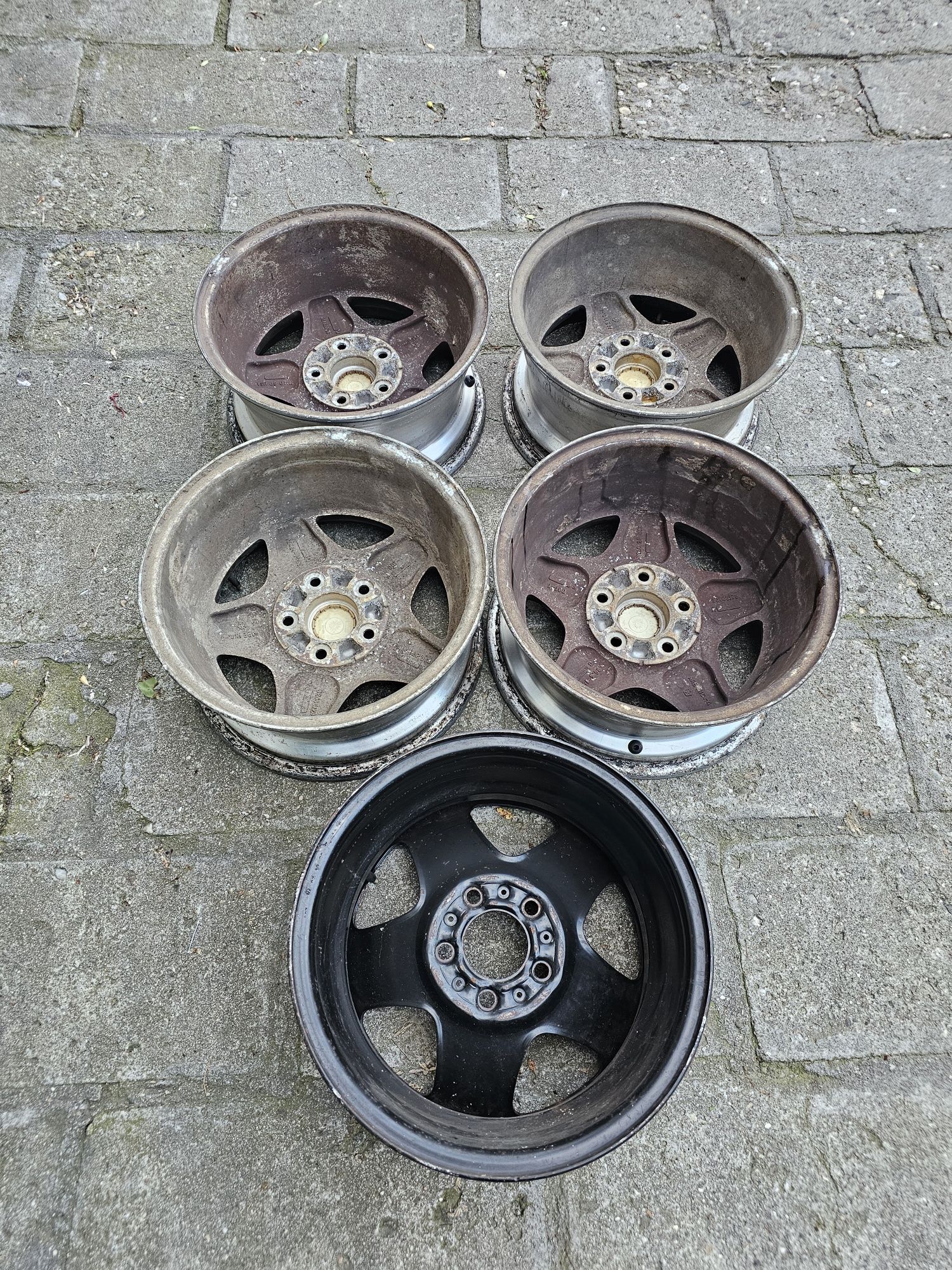 Жанти 15 цола JEEP CHEROKEE /Grand Cherokee	
Жанти 15 цола JEEP CHEROK