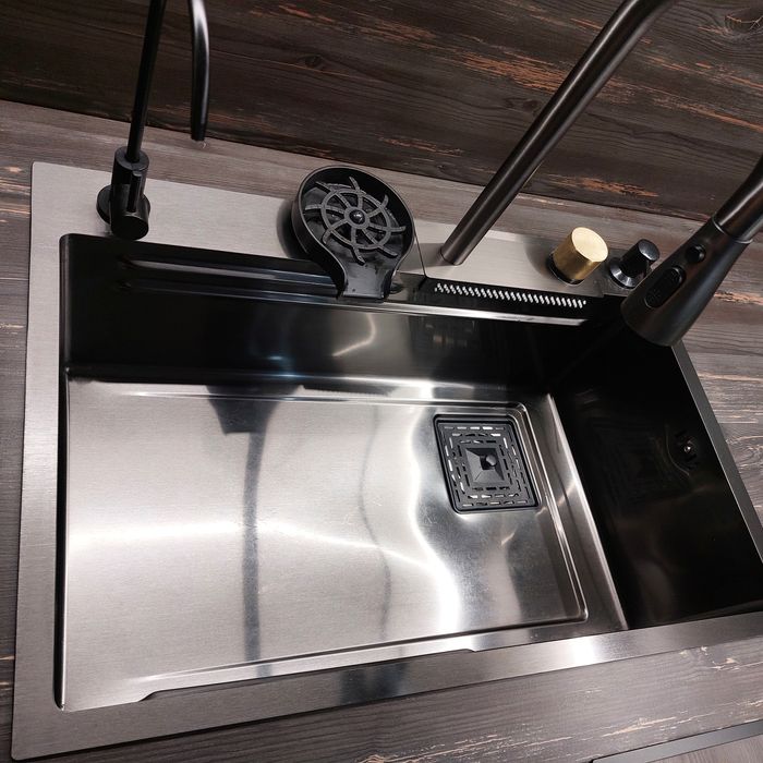 Мойка для кухни многофункциональная.