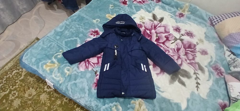 Отдам детскую зимнию куртку