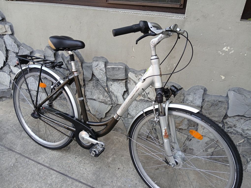 Bicicleta de dama pe 28 Germania