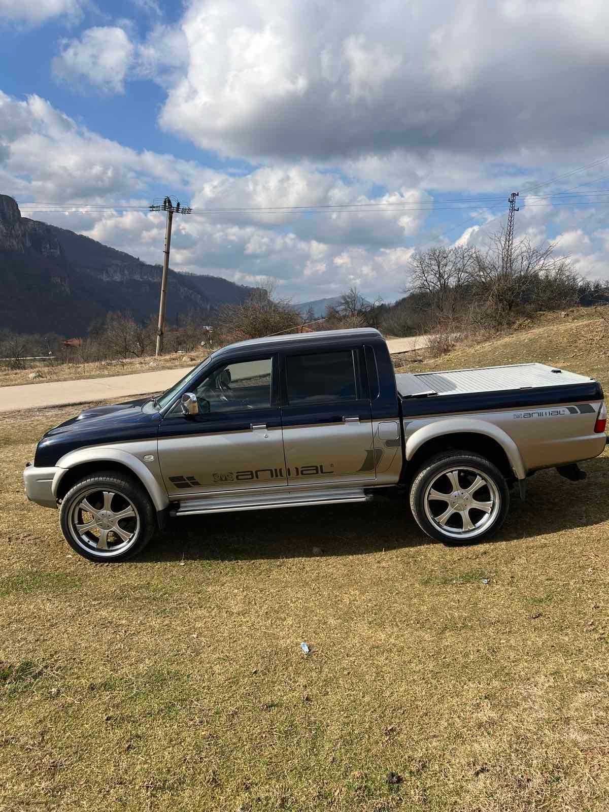 Mitsubishi L200 2.5D – 4x4, 2004г, добро състояние