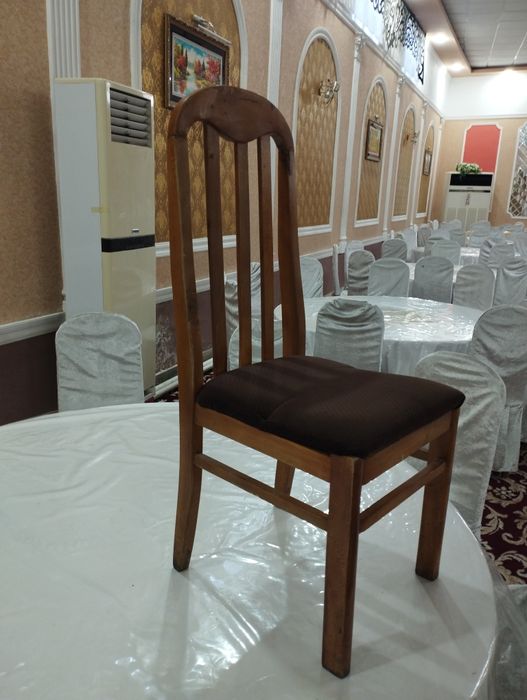 Мебель стуллар срочно сотилади