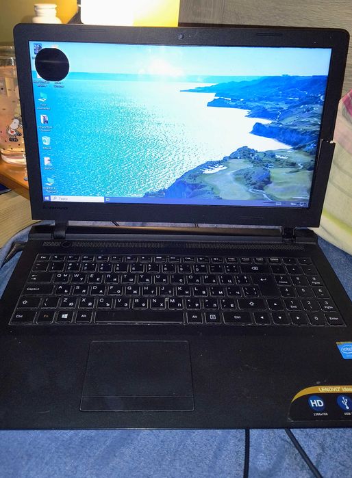 Продавам лаптоп lenovo