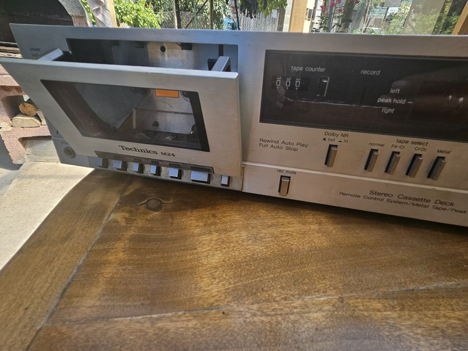 Продавам Technics RS- M24 Cassette Deck