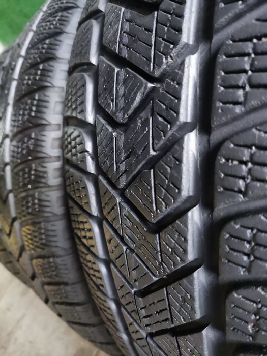 4бр зимни гуми 235/60/18 Pirelli Scorpion Winter, XL подсилени
7мм гра