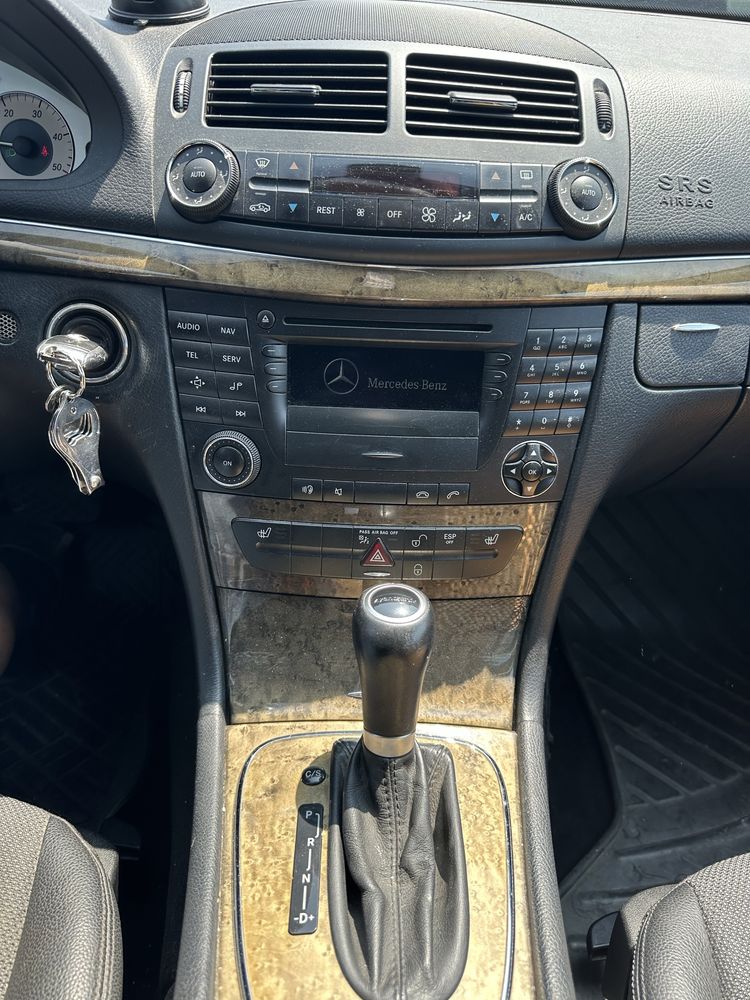Mercedes-Benz E220
