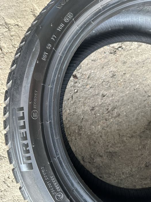 225/50 R18 Pirelli SOTTOZERO 3 Run Flat 2 bucati
