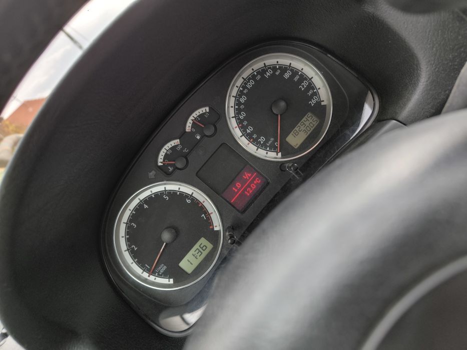 Volkswagen Golf IV 1.6 benzină