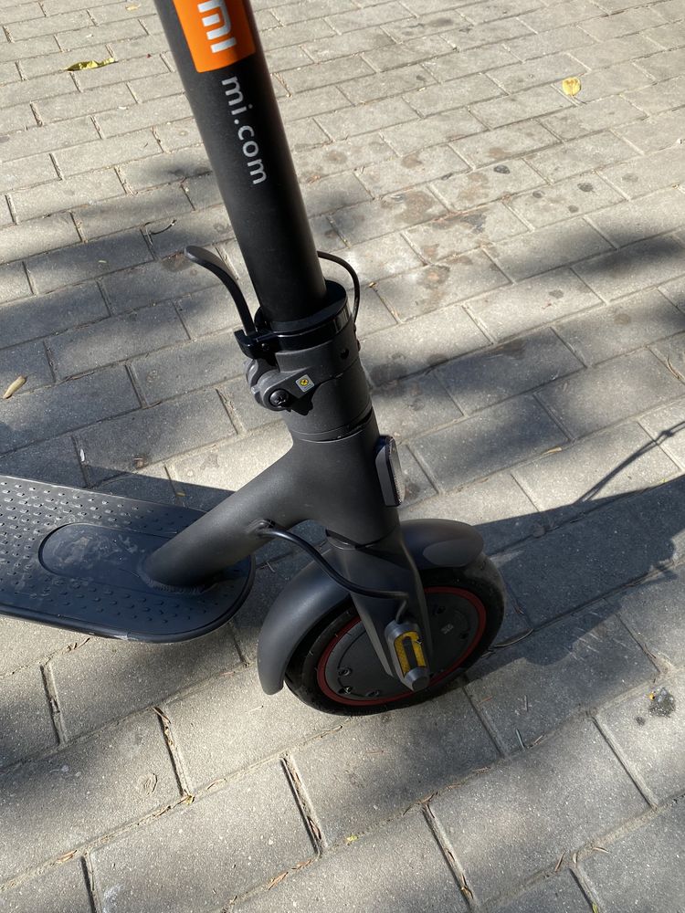 Trotineta electrica Xiaomi Mi electric scooter Pro 2