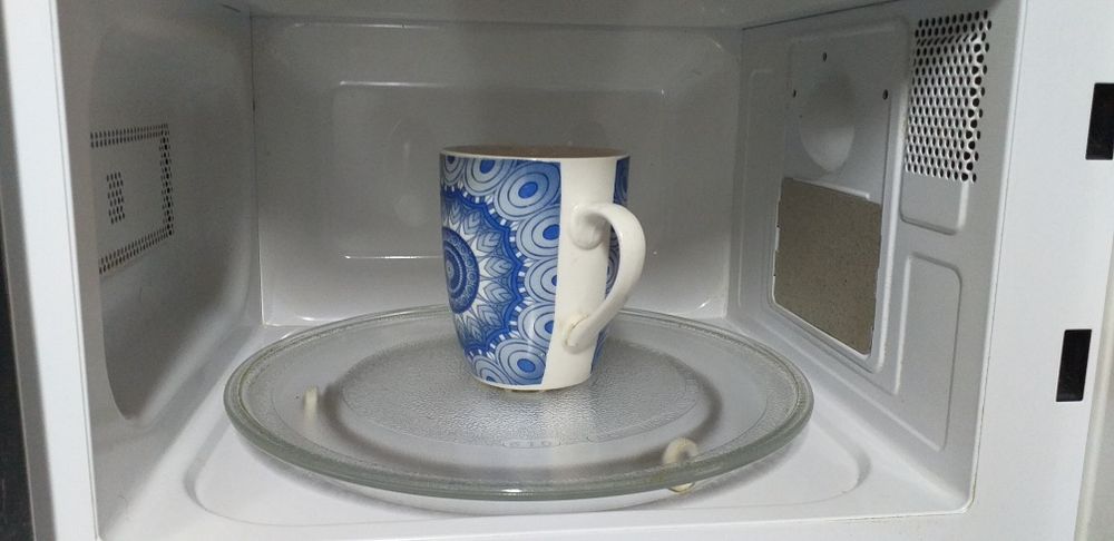 Продам микроволновку эленберг