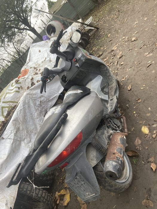Vând scuter cu aria bun