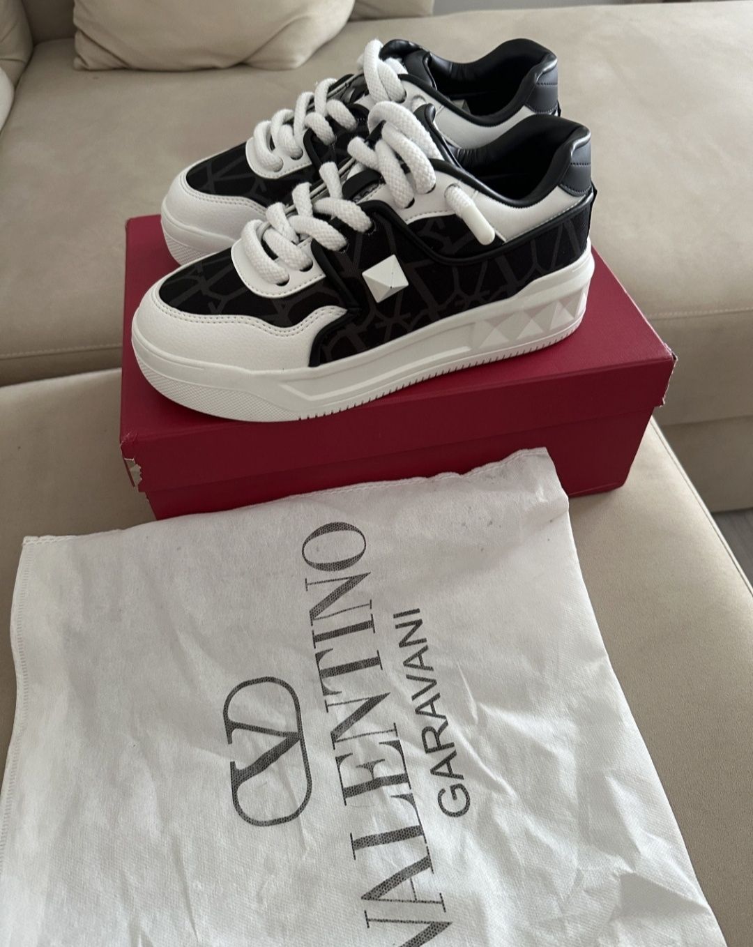 Sneakers Valentino full Box premium