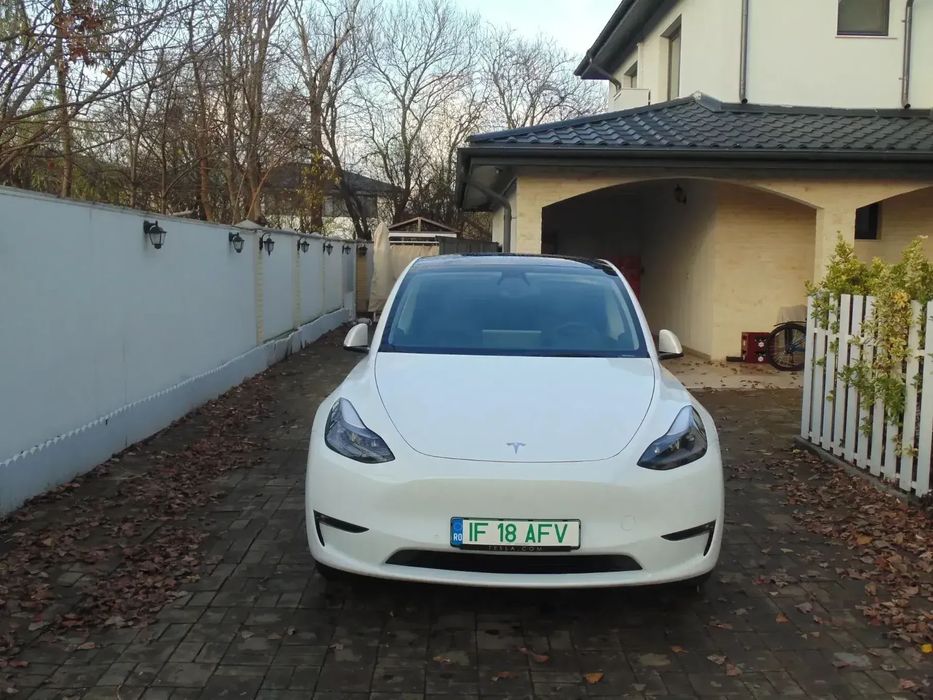 Tesla Model Y Masina inmatriculata ROMANIA