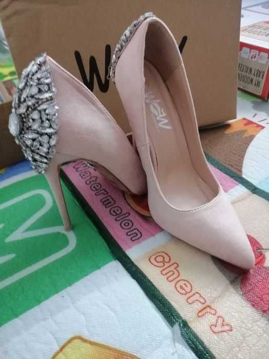 Sandale , pantofi crem bej