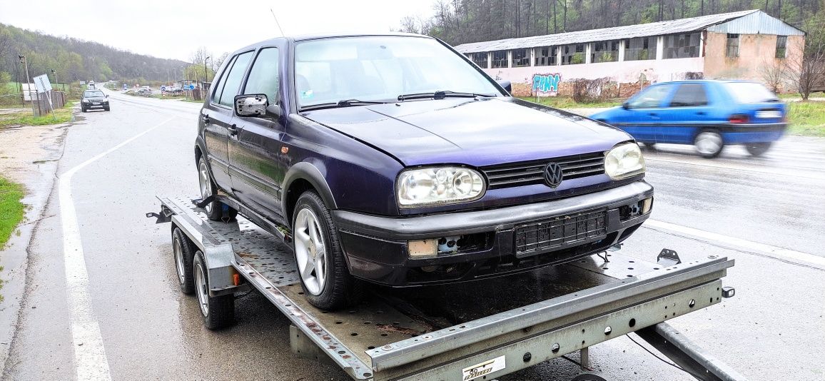 VW Golf 3 1.6 101 коня на части