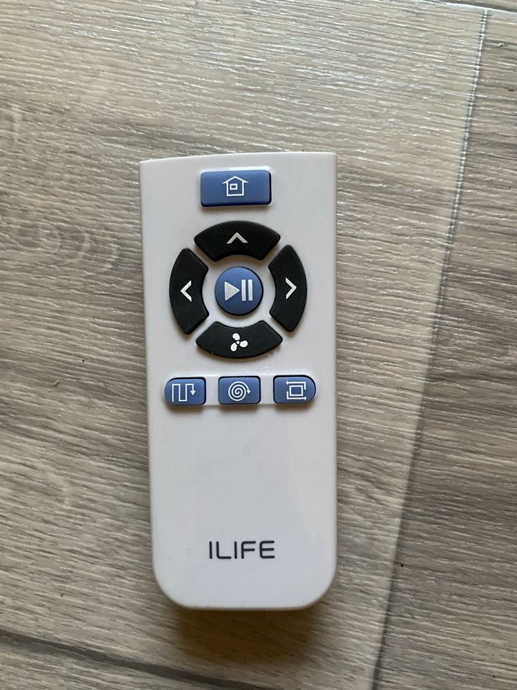 Робот-пылесос ILIFE V8s с влажной уборкой.