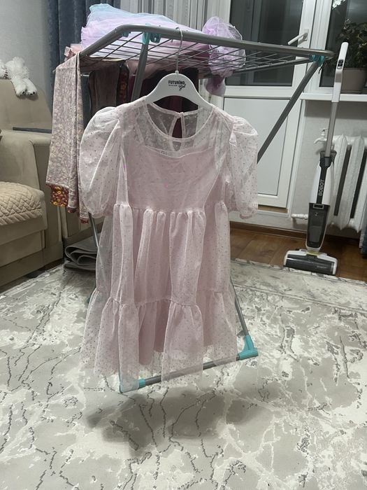 Продам платье для 3-4 лет