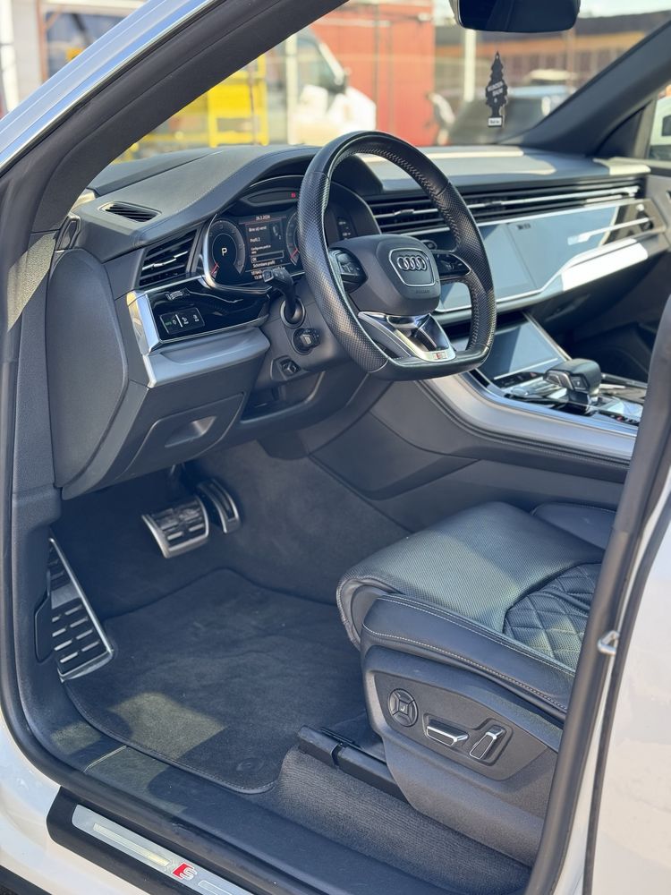 Audi Q8 hibrid 2019 impecabil