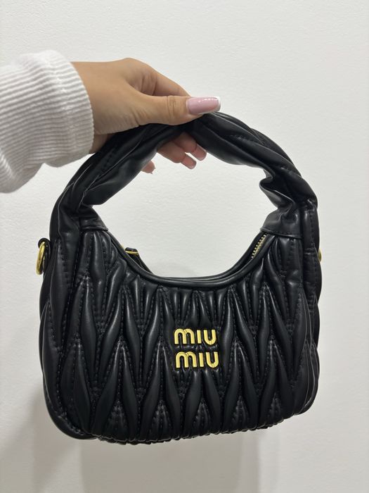 Geanta Miu Miu neagra
