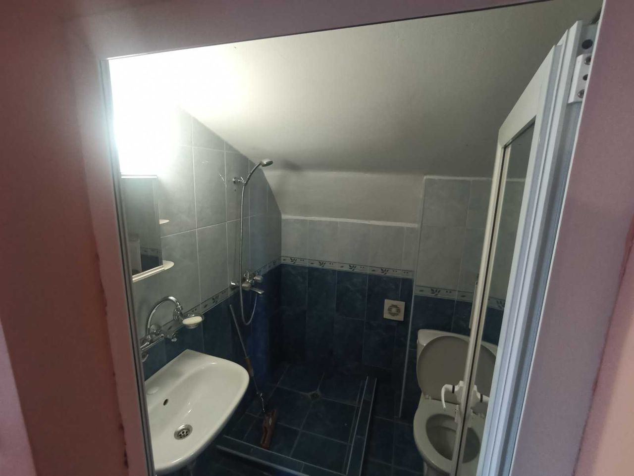 Дава се под наем Двустаен апартамент в Бургас, Сарафово - 56 кв.м за 300 € - Снимка #5