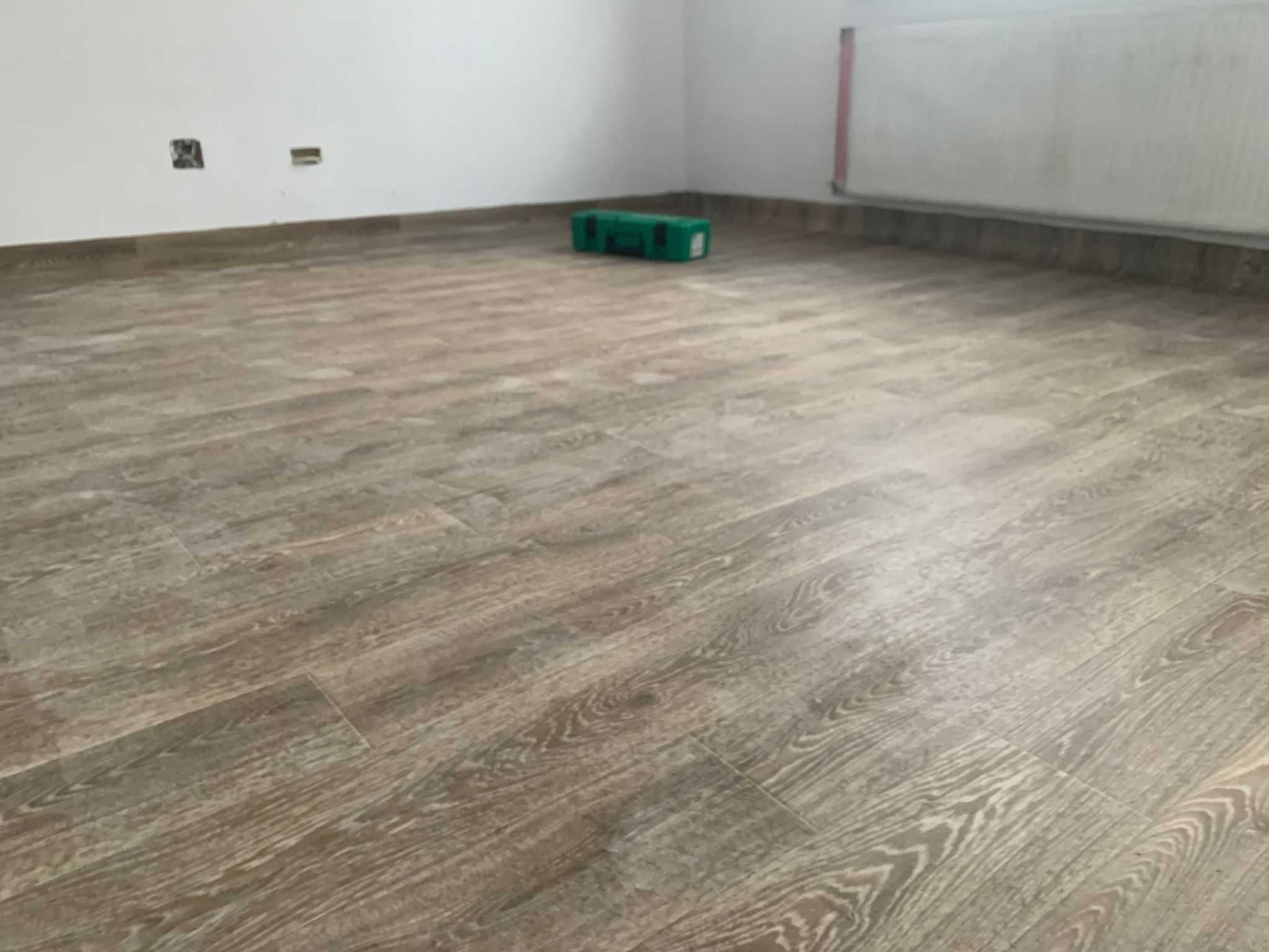 Linoleum LVT SPC Mocheta Dale Plinte Duropolimer