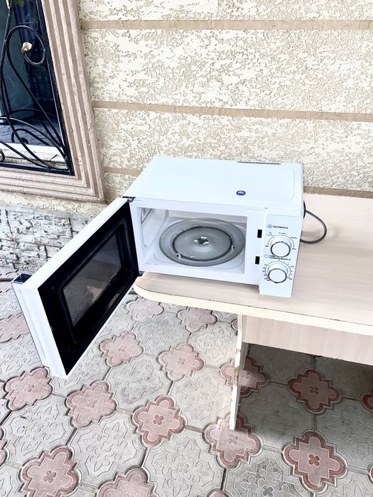 Продам микроволновую печку рабочая 100%