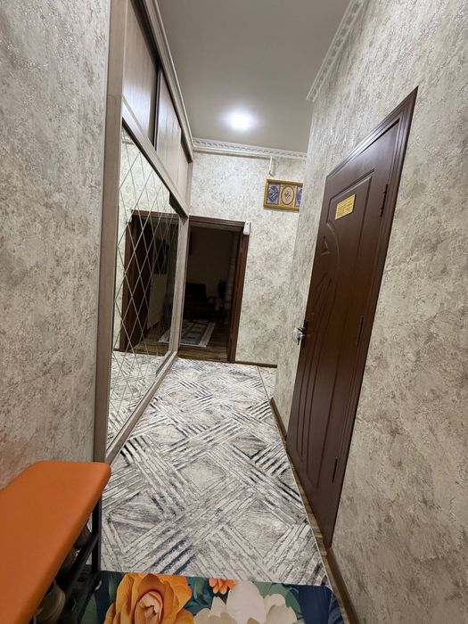 Квартира  2 хона 2 этаж чирчик бозор макро ёнида