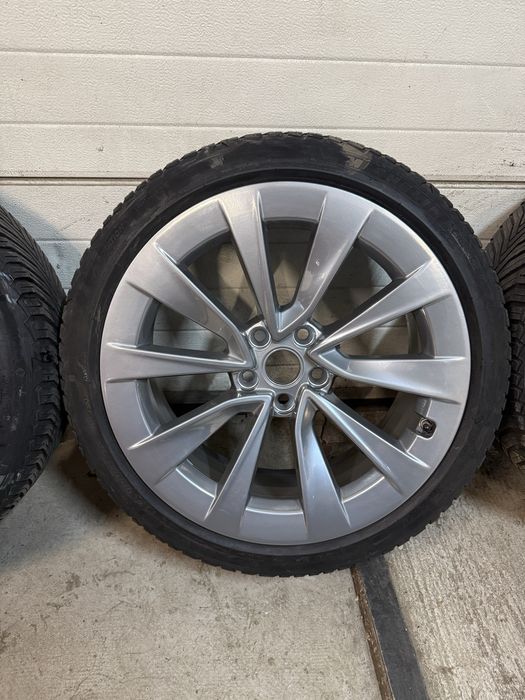 Jante Stiletto 19 inch pentru Tesla Model 3