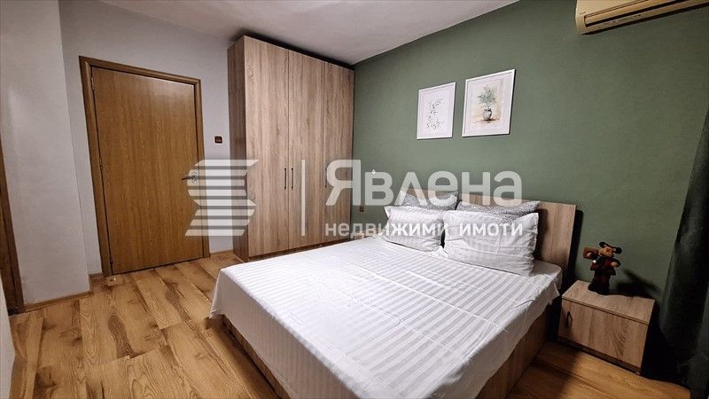 Двустаен слънчев и просторен апартамент в квартал Аспарухово