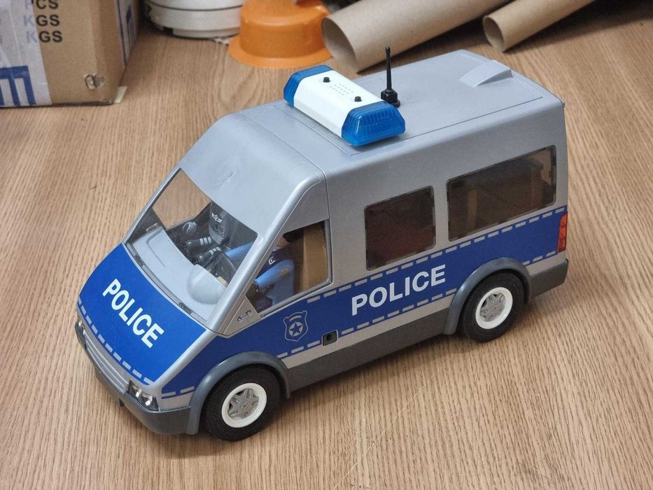 Playmobil City Action 9236 - Masina de politie + girofar cu baterii